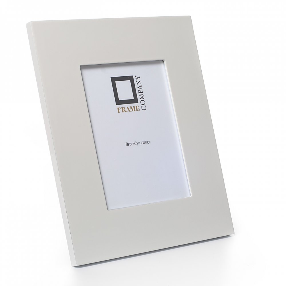 Brooklyn White 5.9x3.9 frame with no mount