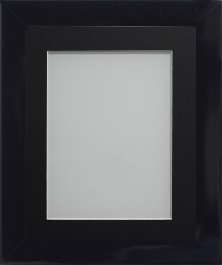 Candy Black 8x6 frame with Black mount cut for image size 5x3